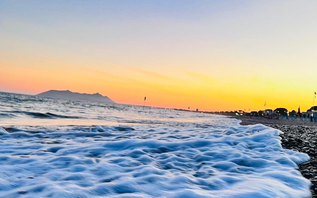 Estate a Terracina: Alla scoperta delle spiagge più belle e segrete della Riviera di Ulisse – Summer in Terracina: Discovering the Most Beautiful and Secret Beaches of the Riviera of Ulysses