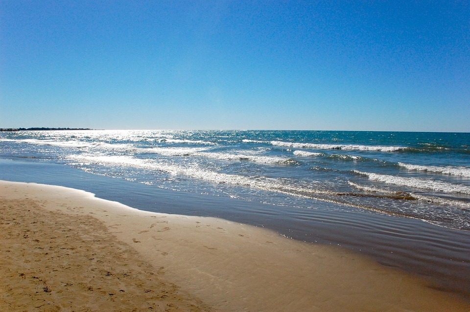 Terracina: La tua oasi di relax tutto l’anno! ️- Terracina: Your year-round relaxing oasis! ☀️